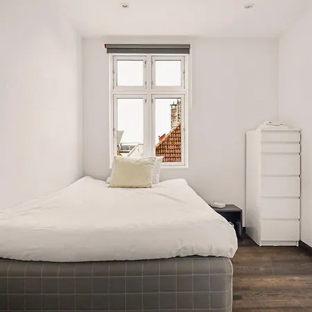 Dinbnb I 600m To Bryggen & 100m To The Mountain Hikes Apartment